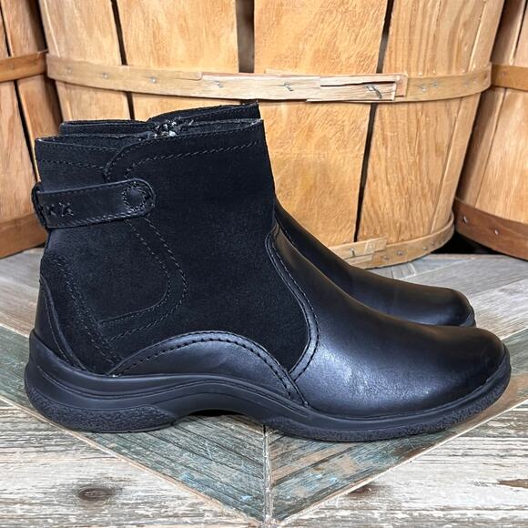 Clarks Bendables Sissy Annie Black Leather Suede Zip Ankle Boots Womens Size 7 - Picture 1 of 12